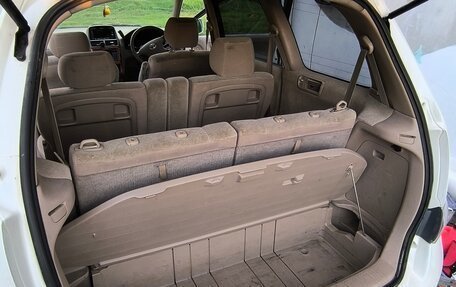 Toyota Gaia, 2003 год, 630 000 рублей, 11 фотография