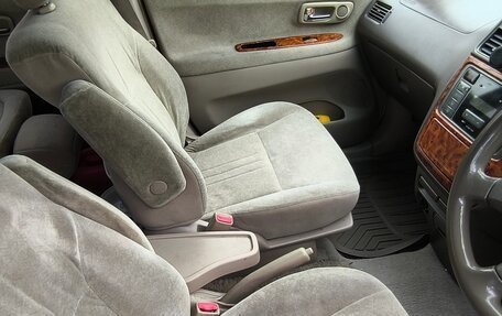 Toyota Gaia, 2003 год, 630 000 рублей, 9 фотография