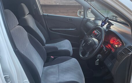 Honda Stream I рестайлинг, 2001 год, 550 000 рублей, 12 фотография
