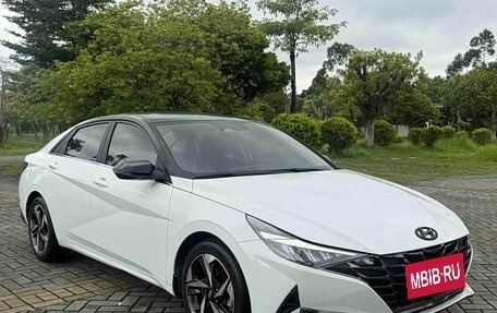 Hyundai Elantra, 2022 год, 1 140 000 рублей, 3 фотография