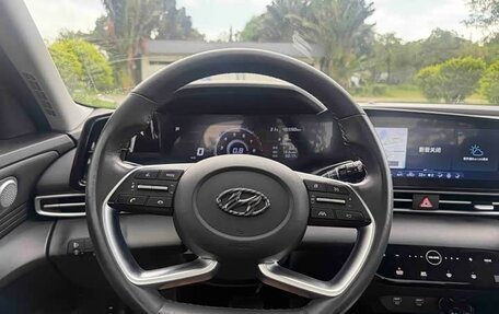 Hyundai Elantra, 2022 год, 1 140 000 рублей, 14 фотография