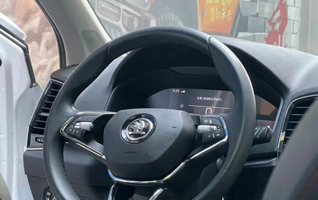 Skoda Karoq I, 2023 год, 1 541 007 рублей, 10 фотография