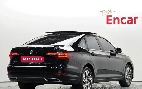 Volkswagen Jetta VII, 2021 год, 1 930 000 рублей, 2 фотография