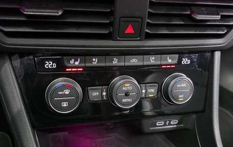 Volkswagen Jetta VII, 2021 год, 1 930 000 рублей, 8 фотография