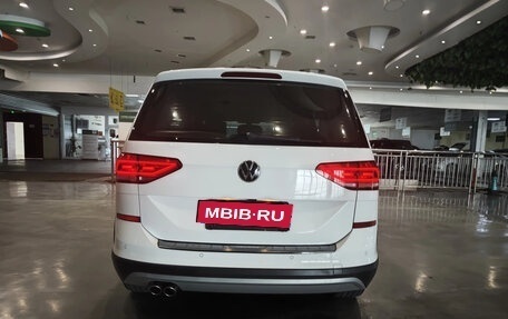 Volkswagen Touran III, 2022 год, 1 760 005 рублей, 6 фотография
