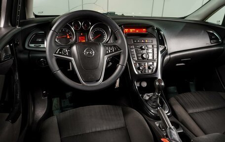 Opel Astra J, 2011 год, 619 000 рублей, 6 фотография
