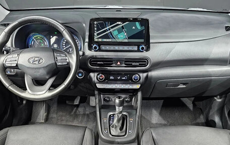 Hyundai Kona I, 2022 год, 1 857 000 рублей, 6 фотография
