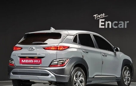 Hyundai Kona I, 2022 год, 1 857 000 рублей, 2 фотография