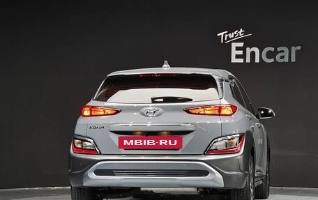 Hyundai Kona I, 2022 год, 1 857 000 рублей, 4 фотография