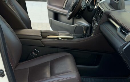 Lexus RX IV рестайлинг, 2020 год, 4 999 999 рублей, 14 фотография