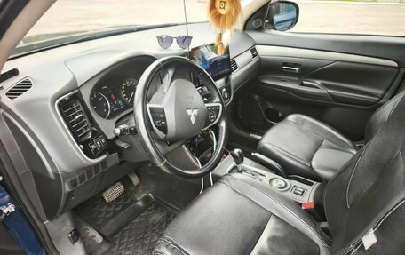 Mitsubishi Outlander III рестайлинг 3, 2013 год, 1 500 000 рублей, 12 фотография