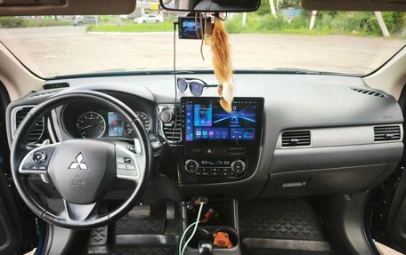 Mitsubishi Outlander III рестайлинг 3, 2013 год, 1 500 000 рублей, 16 фотография