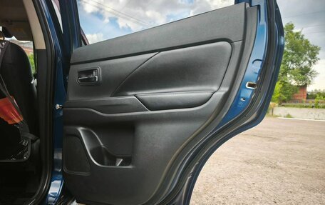 Mitsubishi Outlander III рестайлинг 3, 2013 год, 1 500 000 рублей, 26 фотография