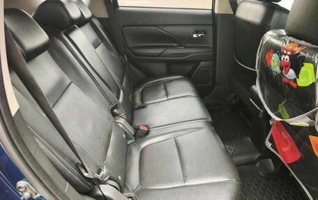 Mitsubishi Outlander III рестайлинг 3, 2013 год, 1 500 000 рублей, 27 фотография
