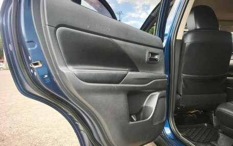 Mitsubishi Outlander III рестайлинг 3, 2013 год, 1 500 000 рублей, 25 фотография