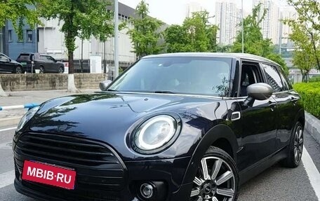 MINI Clubman, 2022 год, 1 820 000 рублей, 2 фотография