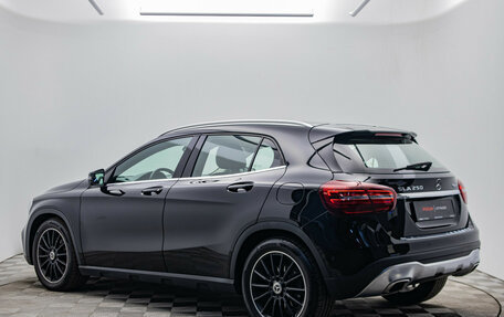 Mercedes-Benz GLA, 2018 год, 2 170 000 рублей, 3 фотография