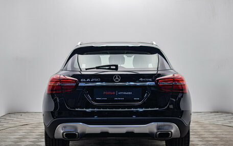 Mercedes-Benz GLA, 2018 год, 2 170 000 рублей, 4 фотография
