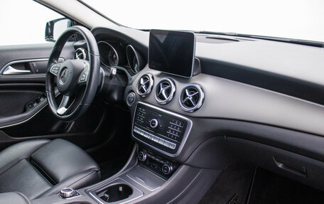 Mercedes-Benz GLA, 2018 год, 2 170 000 рублей, 10 фотография