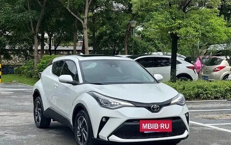 Toyota C-HR I рестайлинг, 2021 год, 1 742 000 рублей, 3 фотография