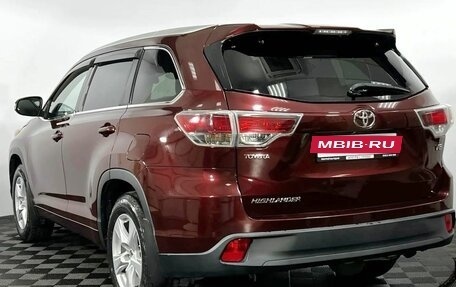 Toyota Highlander III, 2014 год, 2 850 000 рублей, 8 фотография