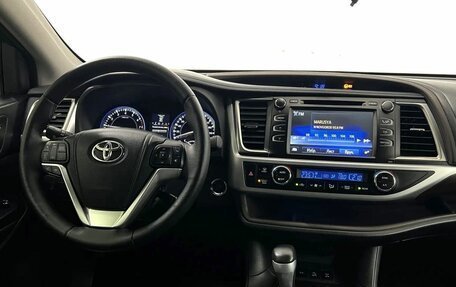 Toyota Highlander III, 2014 год, 2 850 000 рублей, 18 фотография
