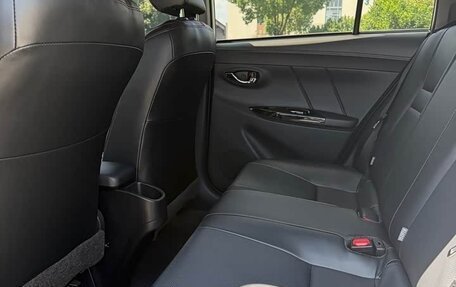 Toyota Yaris XP150 рестайлинг, 2021 год, 1 090 000 рублей, 8 фотография