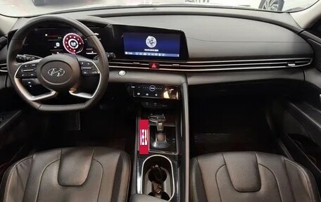 Hyundai Elantra, 2022 год, 1 290 005 рублей, 7 фотография