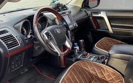 Toyota Land Cruiser Prado 150 рестайлинг 2, 2015 год, 3 475 000 рублей, 5 фотография