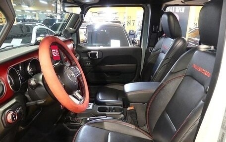 Jeep Wrangler, 2023 год, 5 740 000 рублей, 8 фотография