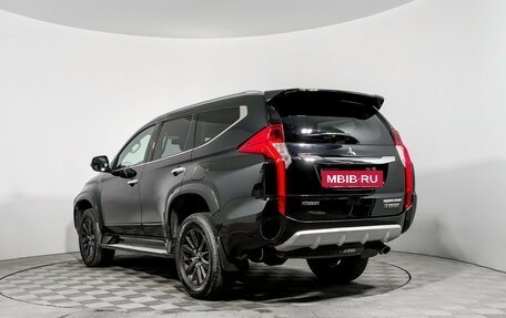 Mitsubishi Pajero Sport III рестайлинг, 2019 год, 3 190 000 рублей, 7 фотография