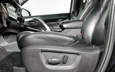Mitsubishi Pajero Sport III рестайлинг, 2019 год, 3 190 000 рублей, 12 фотография