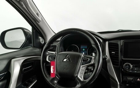 Mitsubishi Pajero Sport III рестайлинг, 2019 год, 3 190 000 рублей, 17 фотография