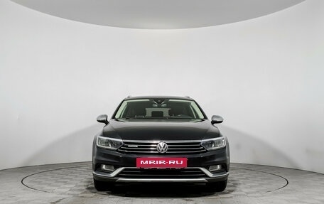 Volkswagen Passat B8 рестайлинг, 2017 год, 2 290 000 рублей, 2 фотография