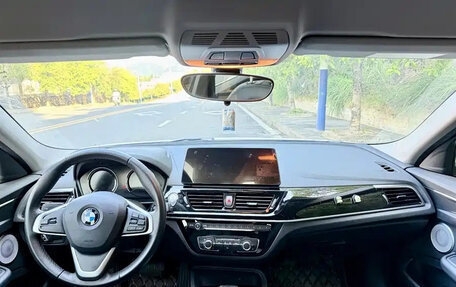 BMW 1 серия, 2022 год, 1 580 000 рублей, 5 фотография