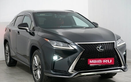 Lexus RX IV рестайлинг, 2017 год, 3 980 000 рублей, 4 фотография