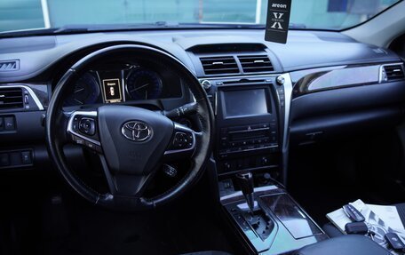 Toyota Camry, 2015 год, 1 900 000 рублей, 13 фотография