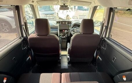 Toyota Roomy I, 2022 год, 900 000 рублей, 12 фотография