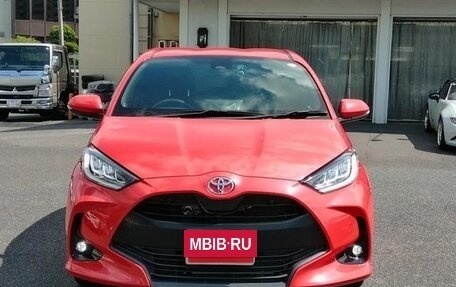 Toyota Yaris, 2022 год, 1 200 000 рублей, 5 фотография