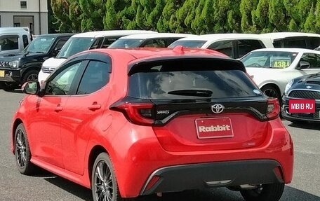 Toyota Yaris, 2022 год, 1 200 000 рублей, 7 фотография