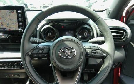 Toyota Yaris, 2022 год, 1 200 000 рублей, 23 фотография
