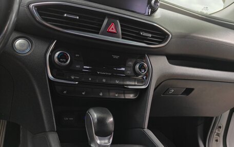 Hyundai Santa Fe IV, 2018 год, 2 950 000 рублей, 17 фотография