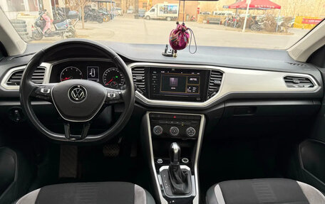Volkswagen T-Roc I, 2023 год, 1 289 007 рублей, 7 фотография