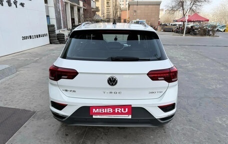 Volkswagen T-Roc I, 2023 год, 1 289 007 рублей, 5 фотография
