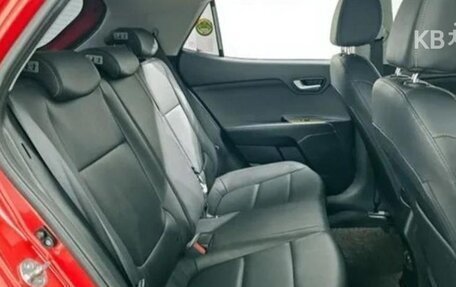 KIA Stonic, 2021 год, 1 030 005 рублей, 10 фотография