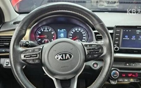 KIA Stonic, 2021 год, 1 030 005 рублей, 12 фотография