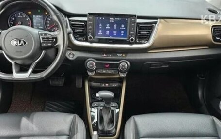 KIA Stonic, 2021 год, 1 030 005 рублей, 5 фотография