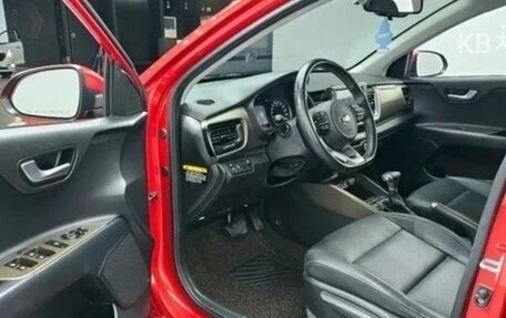 KIA Stonic, 2021 год, 1 030 005 рублей, 8 фотография