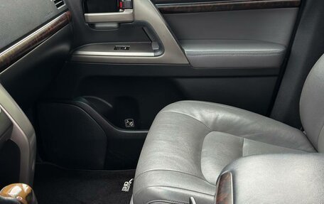 Toyota Land Cruiser 200, 2008 год, 2 550 000 рублей, 7 фотография