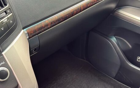 Toyota Land Cruiser 200, 2008 год, 2 550 000 рублей, 11 фотография